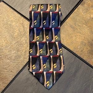 Ziggurat by Mulberry silk tie